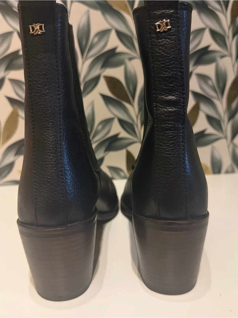 Dune London sleek black